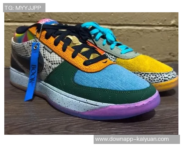 杜克大学发布独特白蓝配色Kobe5球鞋引发球迷热议